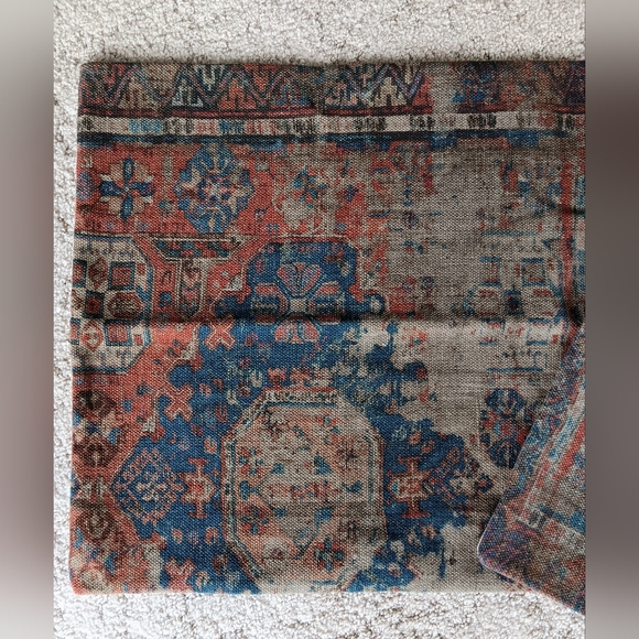 NWOT Pottery Barn Set Of 2 Linen Boho Pillow Covers - Picture 2 of 5